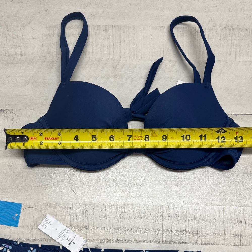 Cupshe Navy Sweetheart Bikini Top & Standard Geo Bottoms Set - Picture 6 of 8